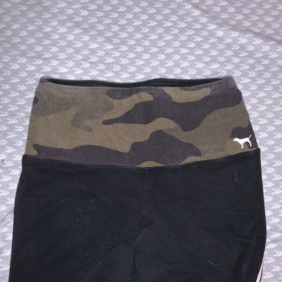 Pink VS Camo Leggings - Picture 3 of 3